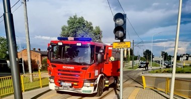 Złapani złodzieje, którzy rozkradają linię tramwajową do Lutomierska. W tle pytanie o to, czy linia kiedyś ożyje