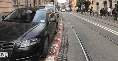 Kraków likwiduje drogę rowerową na Grzegórzeckiej, ale ogranicza wjazd samochodów na ulicę Długą