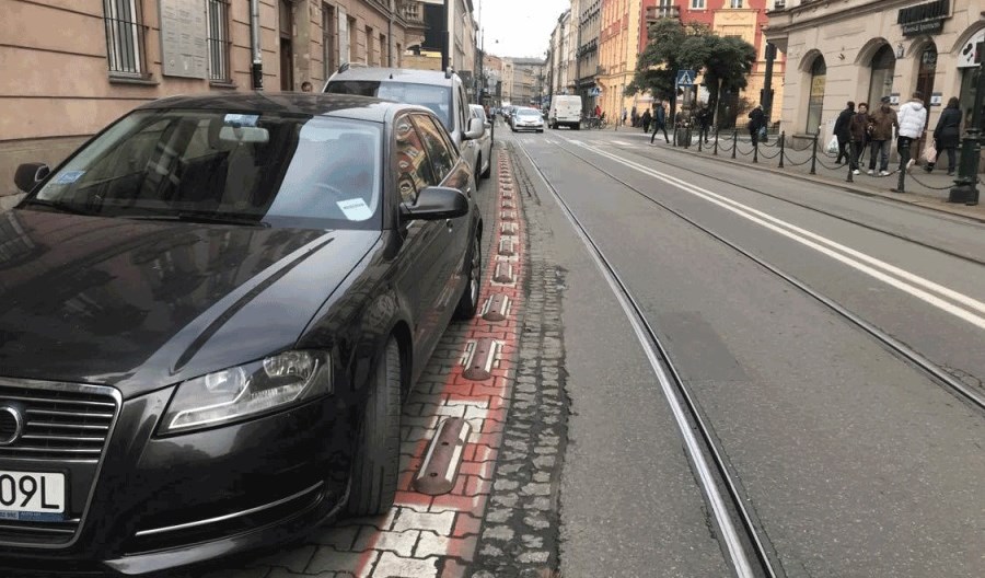 Kraków likwiduje drogę rowerową na Grzegórzeckiej, ale ogranicza wjazd samochodów na ulicę Długą Kraków likwiduje drogę rowerową na Grzegórzeckiej, ale ogranicza wjazd samochodów na ulicę Długą