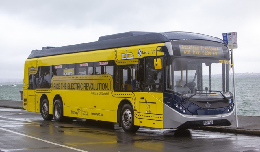 Auckland z pierwszym trzyosiowym autobusem od ADL Auckland z pierwszym trzyosiowym autobusem od ADL