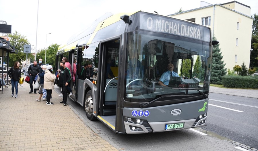 Piotrków Trybunalski testuje Solarisa. W tle program Zielony Transport Publiczny Piotrków Trybunalski testuje Solarisa. W tle program Zielony Transport Publiczny