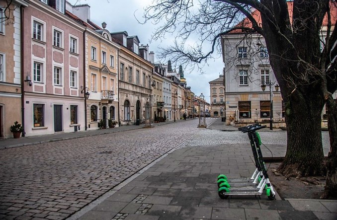 Straż miejska (już) może wlepiać mandaty piratom na e-hulajnogach