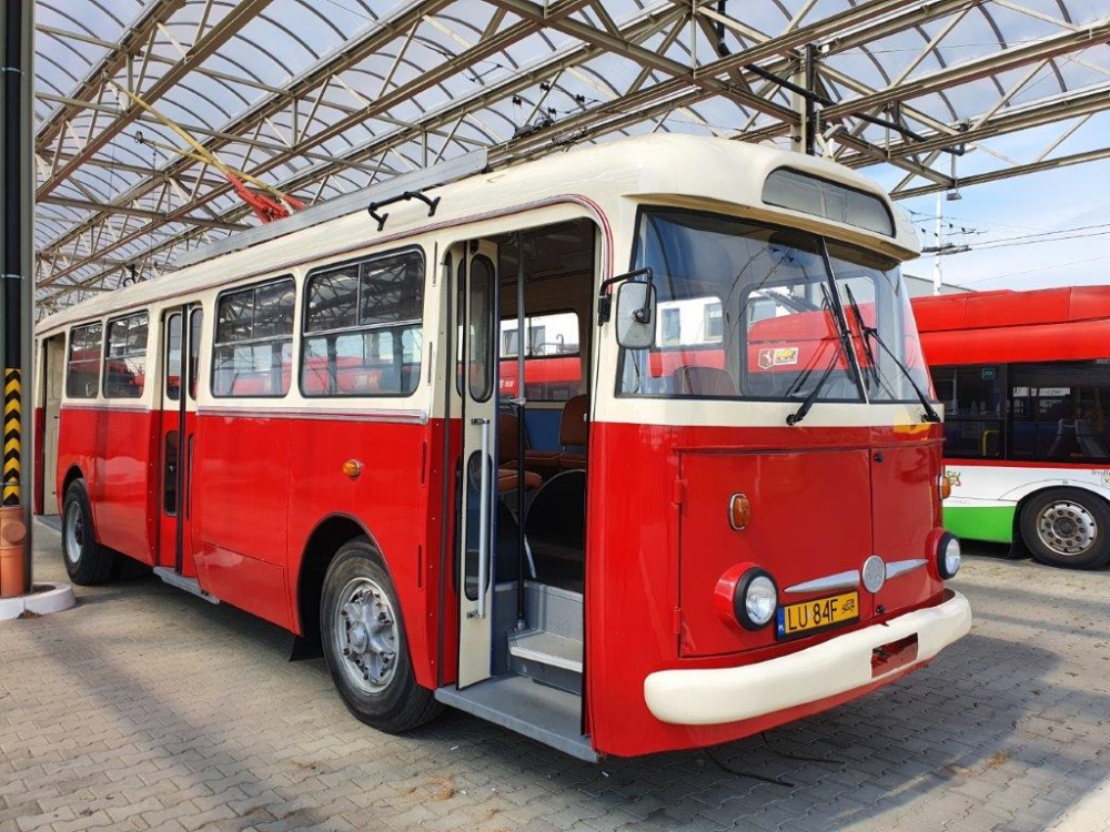 Trolejbus po renowacji.