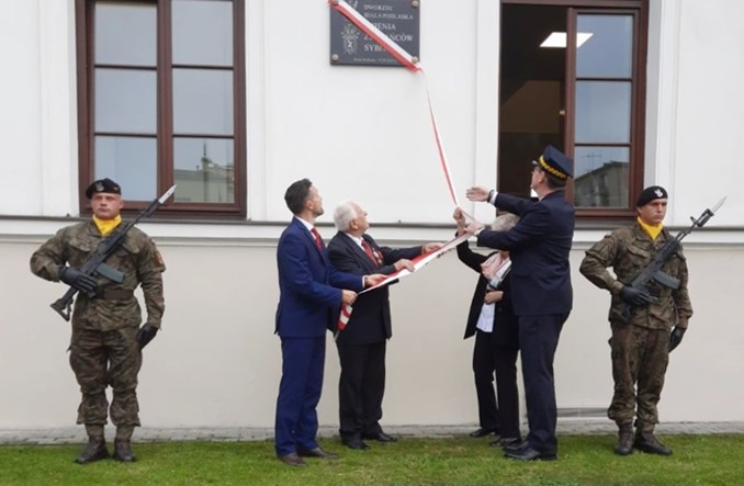 Dworzec Biała Podlaska – pierwszy z woj. lubelskiego – z patronem