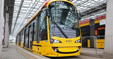 Warszawa: Tramwaj Hyundai w przedpremierowym przejeździe