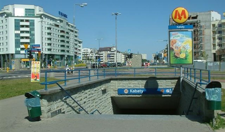 Wejścia na stacje metra na Ursynowie zyskają zadaszenie Wejścia na stacje metra na Ursynowie zyskają zadaszenie