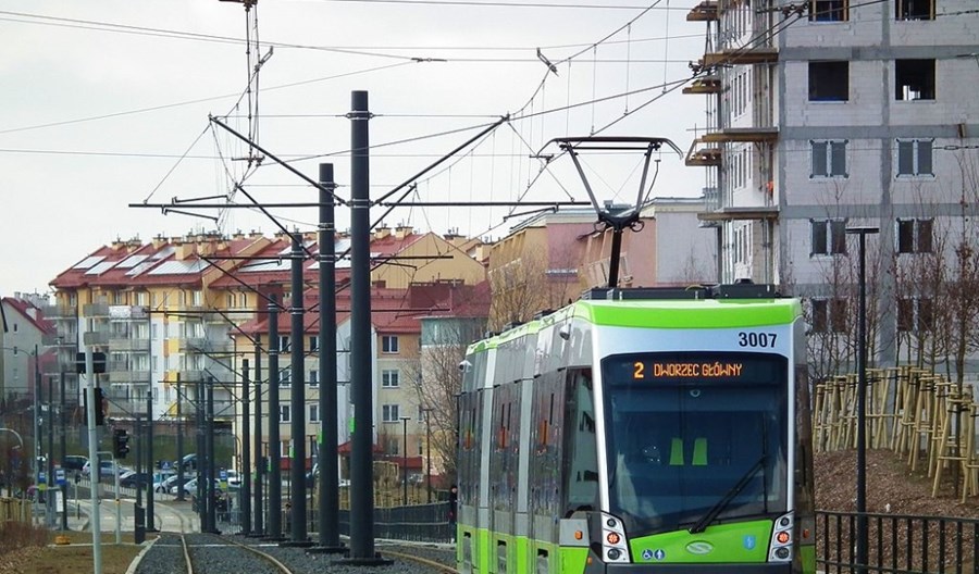 Dziesięć lat w polskim transporcie: inwestycje zwłaszcza w transport szynowy Dziesięć lat w polskim transporcie: inwestycje zwłaszcza w transport szynowy