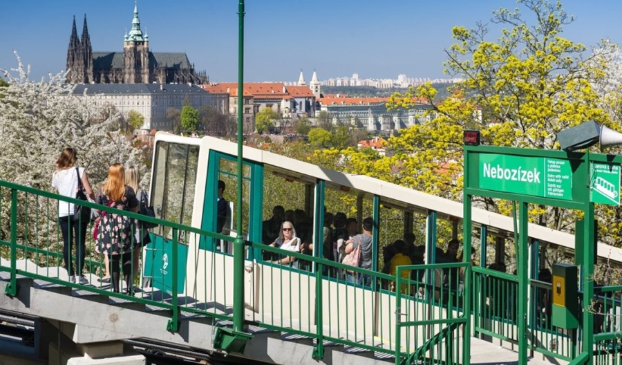 Praska kolejka Petrin doczeka się nowych wagonów Praska kolejka Petrin doczeka się nowych wagonów