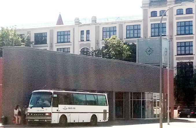 Koniec działalności przewozowej PKS Trans-Pol Legnica. Powiat ziemski obsługuje głównie MPK 