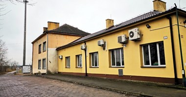 Wykluczenie transportowe: Czy zmniejsza je przystacyjny parking?  