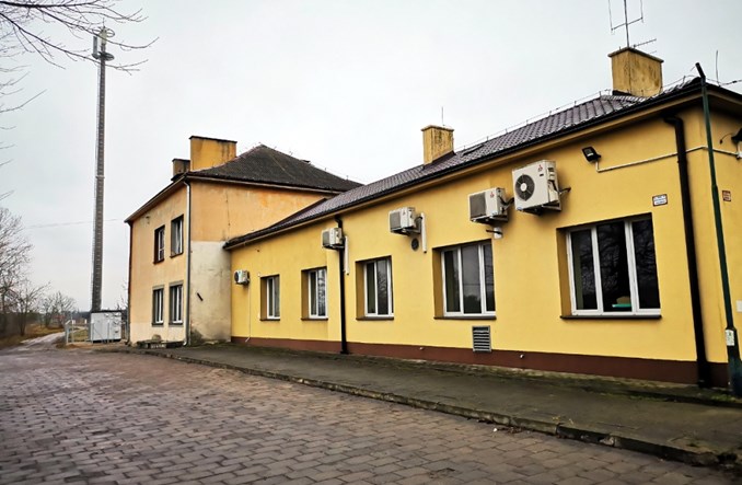 Wykluczenie transportowe: Czy zmniejsza je przystacyjny parking?  