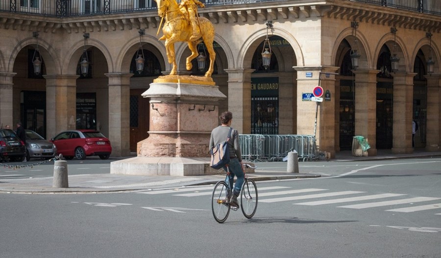 Paryż: Rosną inwestycje w infrastrukturę rowerową. Do 250 mln euro!