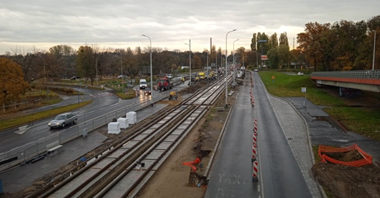Wrocław. Nowe torowisko na ul. Krakowskiej. Trwa budowa Alei Wielkiej Wyspy