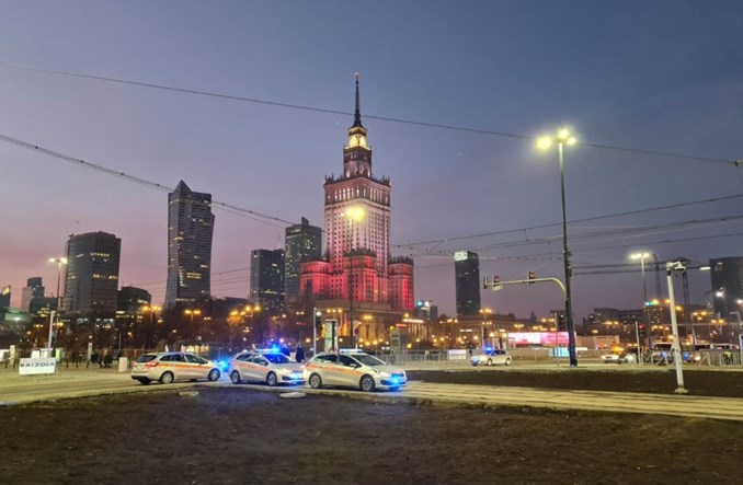 Warszawa: W weekend zamknięte i metro, i Marszałkowska. Autobus za metro na objeździe