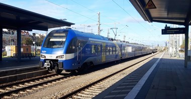 Lockdown dla niezaszczepionych w Austrii, dyskusje w Niemczech