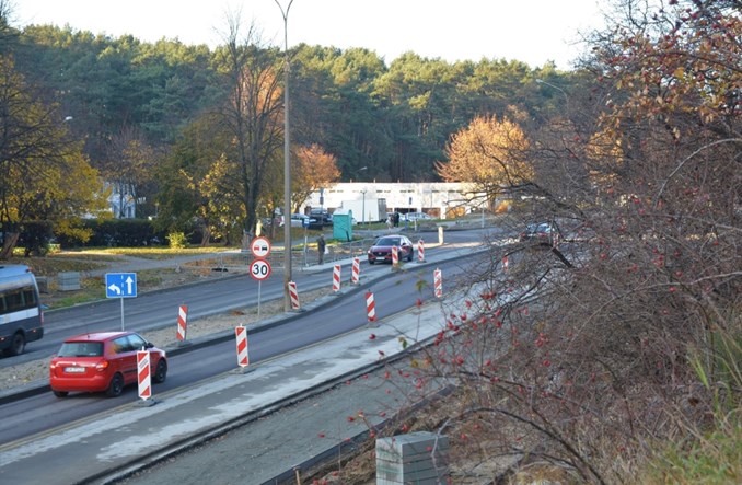 Gdynia: Na Kwiatkowskiego trzy pasy ogólne i dwa buspasy