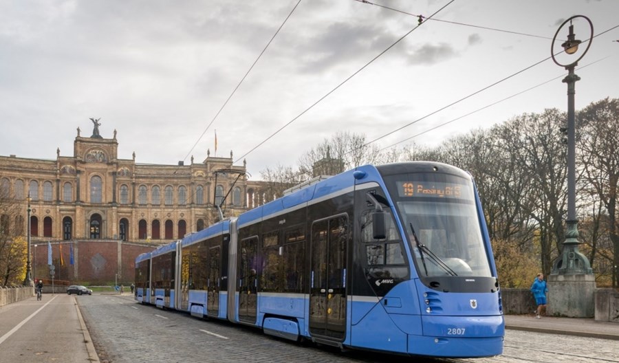 Pomyślne testy półprzewodników SIC w tramwajach Avenio w Monachium. Może być ciszej