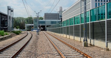 Lotnisko i kolej: mariaż nie zawsze udany Lotnisko i kolej: mariaż nie zawsze udany