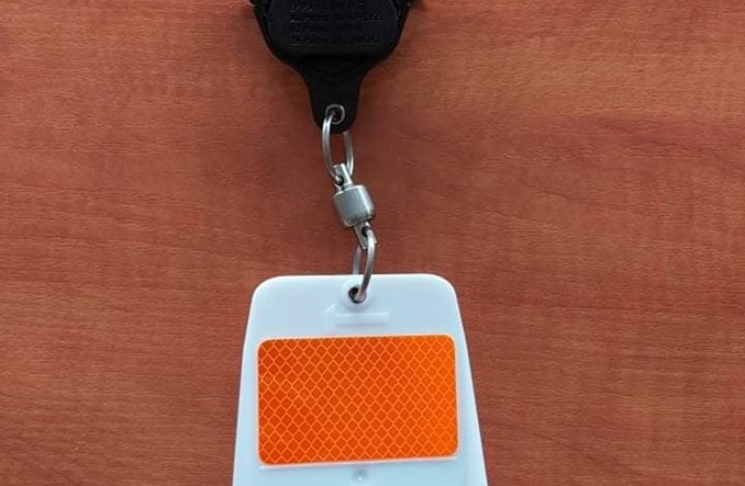 MPK Wrocław pomaga łabędziom. Sieć trakcyjna bardziej widoczna dla ptaków