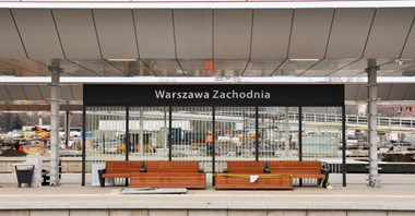 Otwierają pierwszy nowy peron i fragment kładki na Warszawie Zachodniej