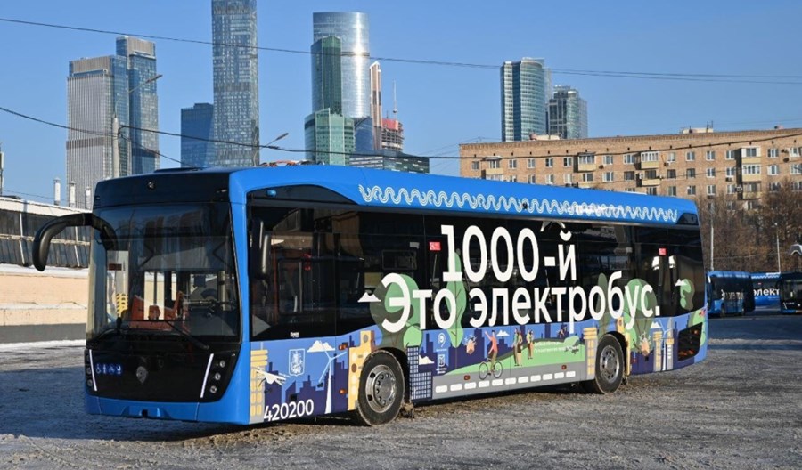 Moskwa chwali się „tysięcznym elektrobusem”. Jest apetyt na więcej Moskwa chwali się „tysięcznym elektrobusem”. Jest apetyt na więcej