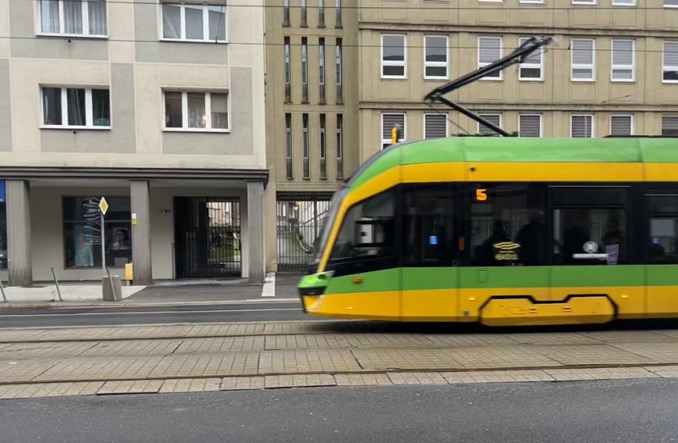 W Poznaniu nie będzie cięć w rozkładzie jazdy ani podwyżek cen biletów na komunikację miejską
