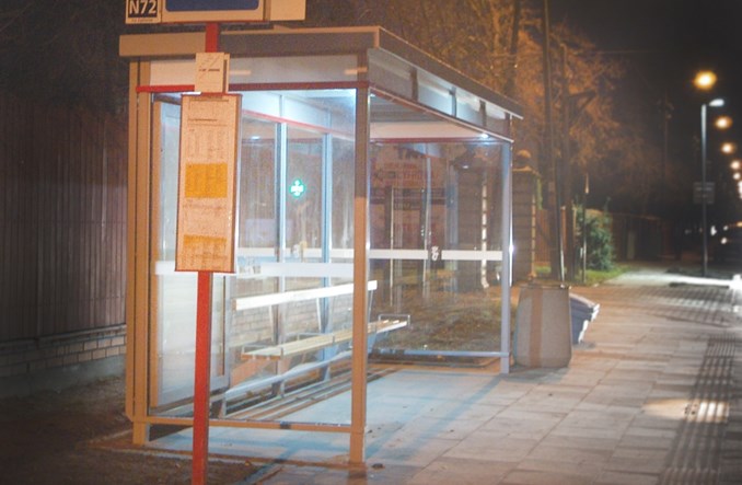 ZTM Warszawa doświetla w nocy przystanki dzięki słońcu
