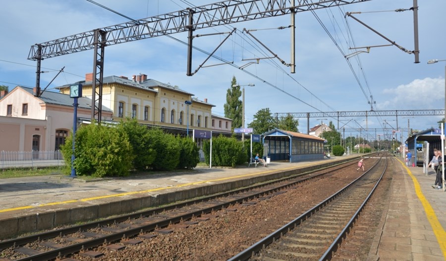 Stacja w Ostródzie do przebudowy. Dłuższy tunel, małe wiaty, zniknie zieleń