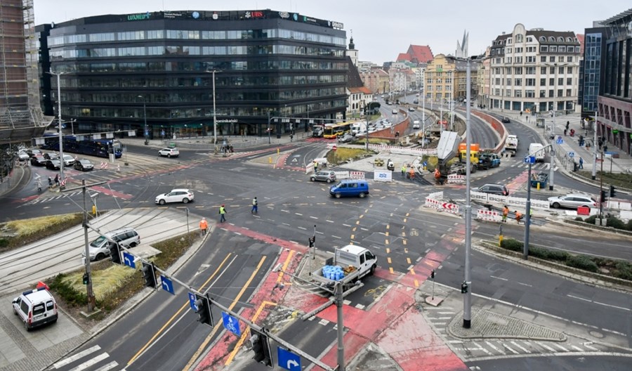 Wrocław: Koniec prac przy pl. Dominikańskim. Nowe rozjazdy Wrocław: Koniec prac przy pl. Dominikańskim. Nowe rozjazdy