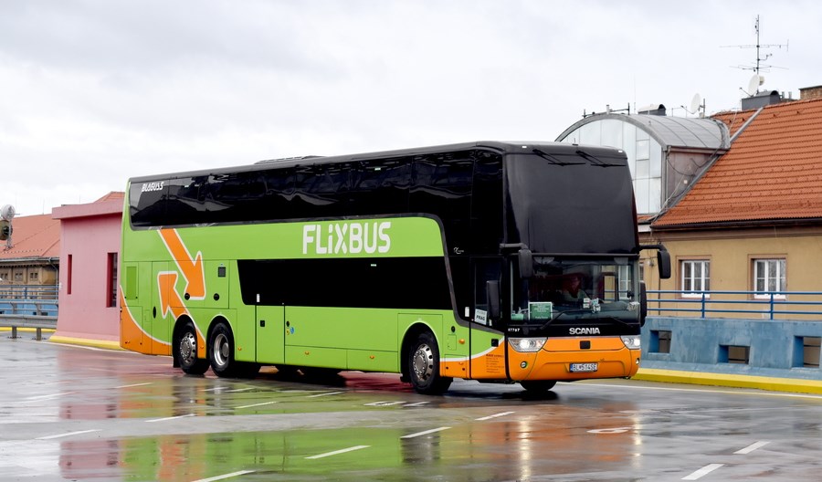 Flixbus chce się rozwijać. Pomogą mu nowe drogi i słabość kolei Flixbus chce się rozwijać. Pomogą mu nowe drogi i słabość kolei