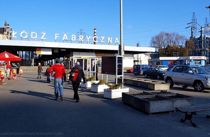 Łódź Fabryczna: Historyczny neon nie wróci na fasadę budynku 