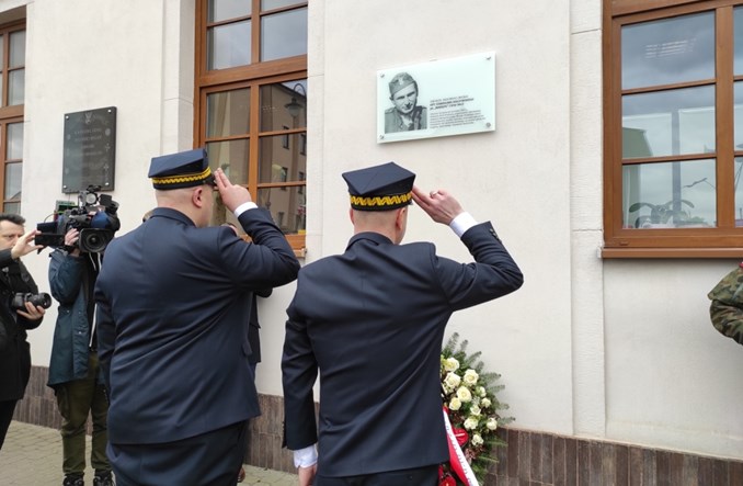 Dworzec w Radomsku z patronem