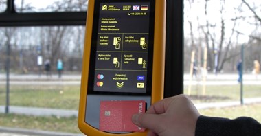 Aktualizacja automatów biletowych w Tychach. Płatności zbliżeniowe w 200 autobusach