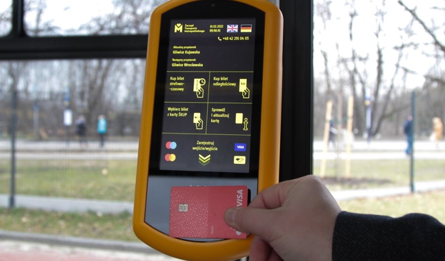 Aktualizacja automatów biletowych w Tychach. Płatności zbliżeniowe w 200 autobusach Aktualizacja automatów biletowych w Tychach. Płatności zbliżeniowe w 200 autobusach