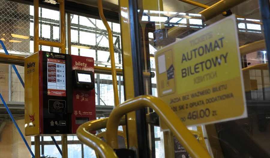 Nowe biletomaty MPK Łódź w każdym tramwaju i autobusie. Co się zmieni?