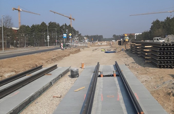 Toruń: Szyny na budowie tramwaju do os. JAR