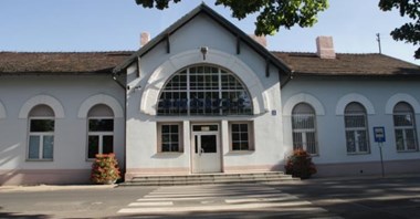 Łódzkie: Rusza budowa węzłów przesiadkowych i nowego przystanku kolejowego 