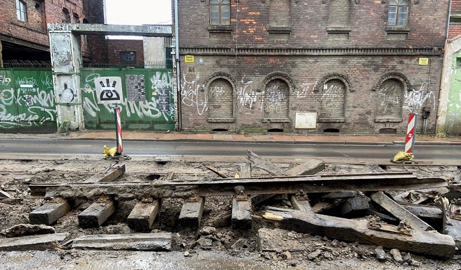 Szczecin. Przebudowa trasy tramwajowej na Kolumba częściowo wstrzymana Szczecin. Przebudowa trasy tramwajowej na Kolumba częściowo wstrzymana