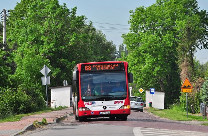 Poczesna wycofuje się z organizowania komunikacji gminnej. Bez powodu