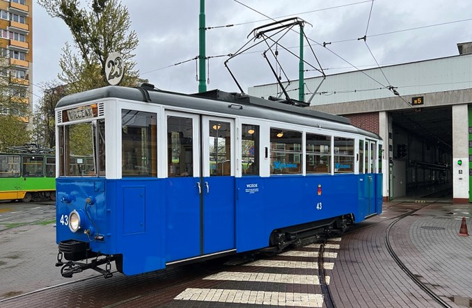 MPK Poznań prezentuje krakowski wagon historyczny 4N1