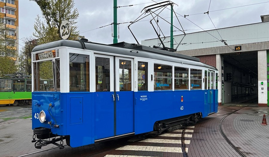 MPK Poznań prezentuje krakowski wagon historyczny 4N1 MPK Poznań prezentuje krakowski wagon historyczny 4N1