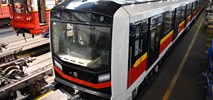 Metro: Varsovia w oczekiwaniu na pasażerów. Składy rosyjskie do Kijowa?