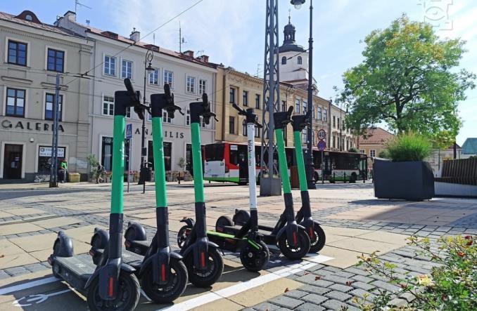 Lug Light Factory: Jest pomysł na bałagan z hulajnogami elektrycznymi 