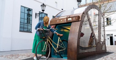 Ruszył pierwszy w Polsce automatyczny podziemny parking rowerowy
