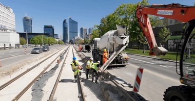 Warszawa: Pierwsze nowe szyny tramwajowe na Kasprzaka