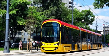 Tramwaje Warszawskie: To tylko wrażenie, że odbiory Hyundaiów przebiegają wolno