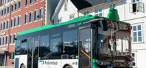 Autonomiczny autobus od Karsana wozi pasażerów w Stavanger w Norwegii