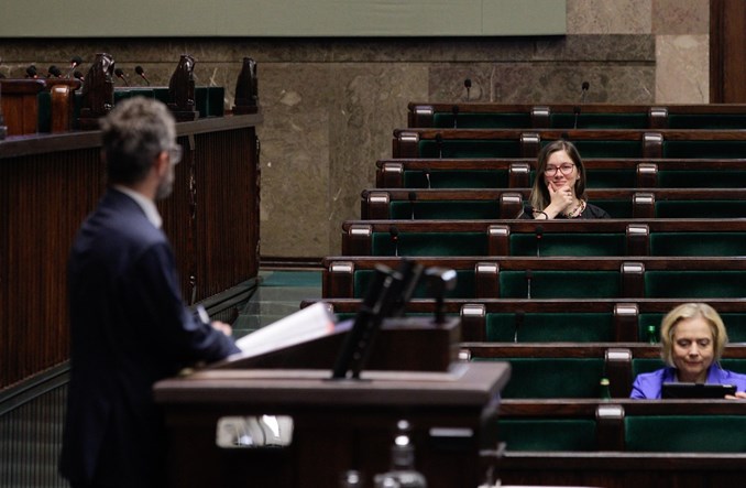 Posłanka Matysiak pyta, czy państwo zachęca do korzystania z transportu publicznego? 