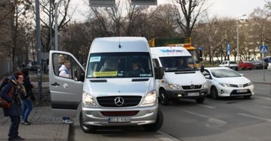 Łódzkie zbuduje ponad 70 peronów autobusowych przy drogach wojewódzkich 