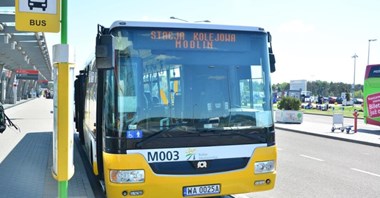Mazowiecki samorząd rozważa uruchomienie autobusów do pociągów